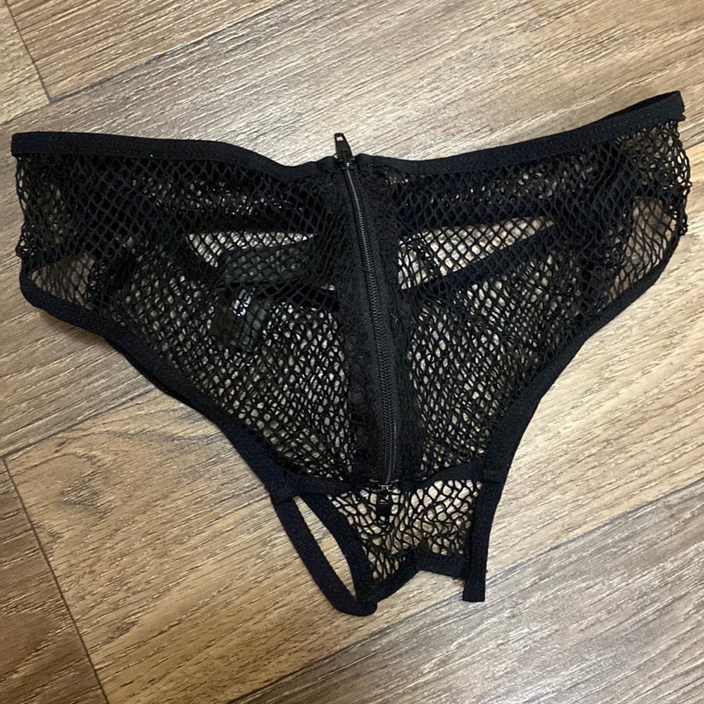 Be wicked crotchless panty‎